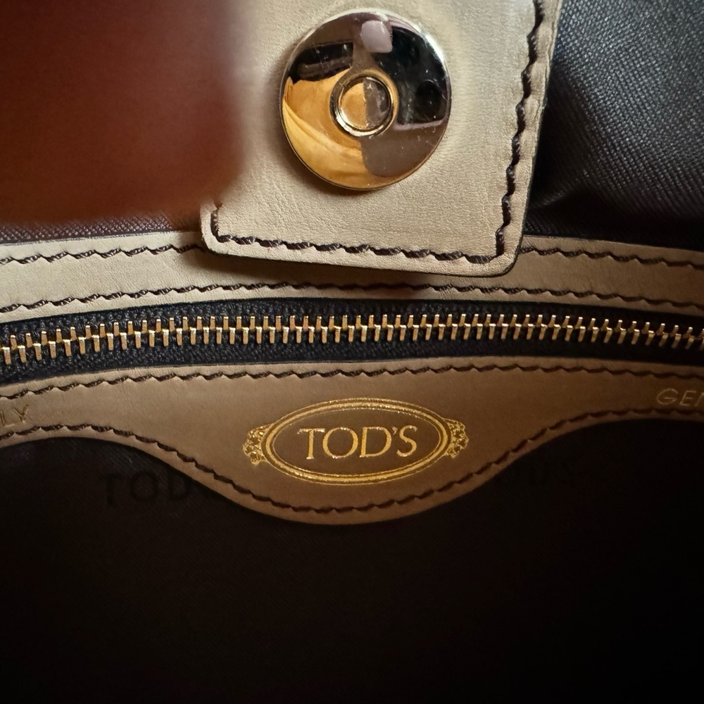 The iconic Tod's D Bag - Picture 5 of 5
